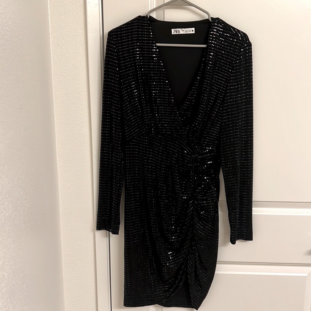 Zara mini black sequin dress M